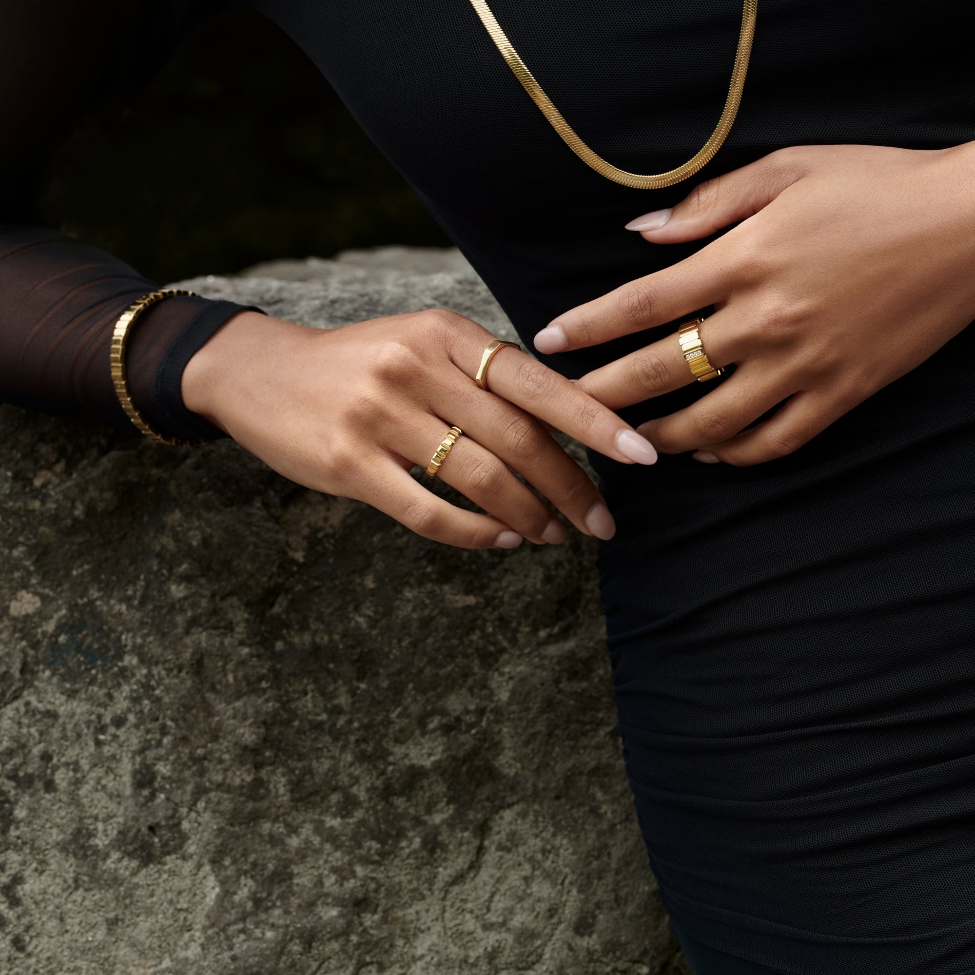 set of stainless steel rectangles and cz stones bangle bracelet and ring MIAJWL agencement bracelet rigide et bague rectangles et petites pierres acier inoxydable Mia Bijoux
