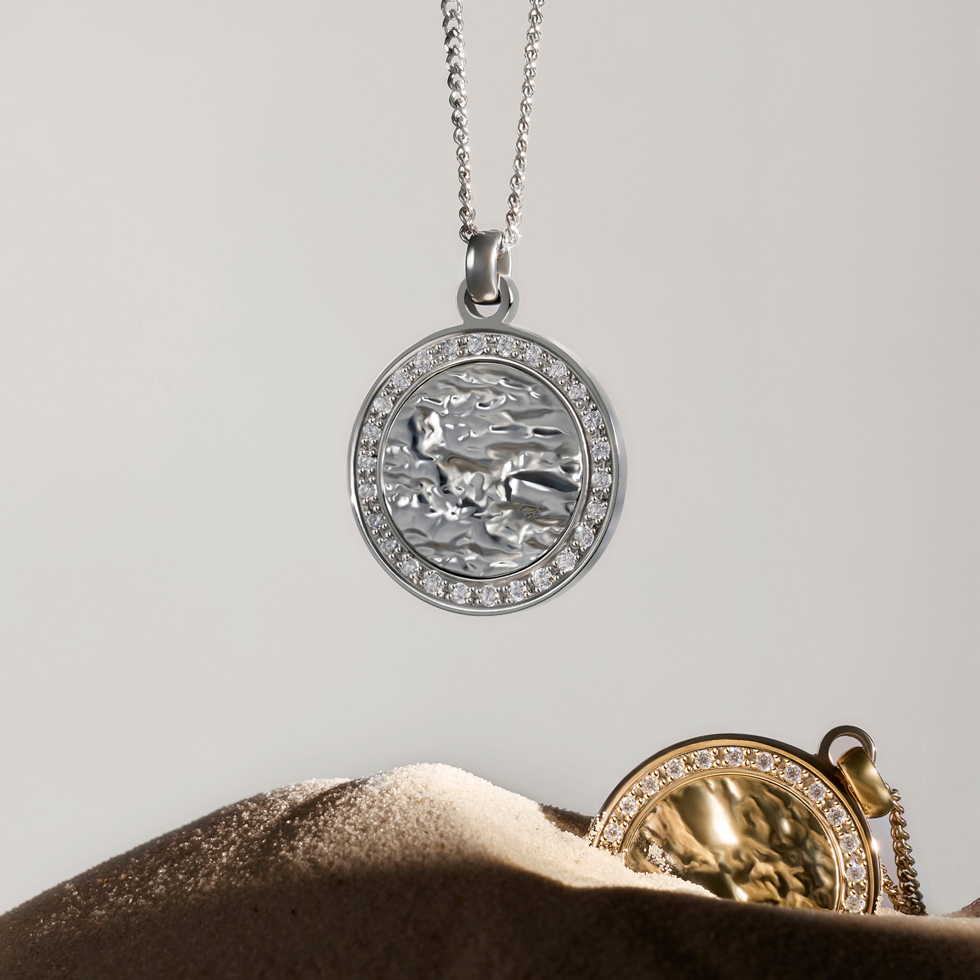 Santo Pendant Necklace