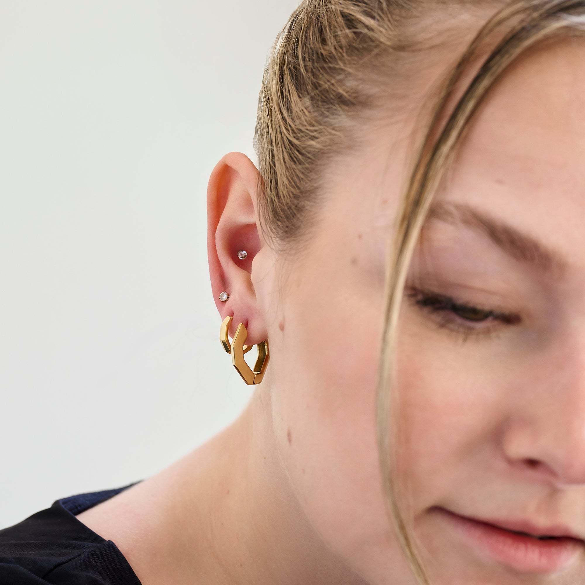 Steffi II Huggie Earrings